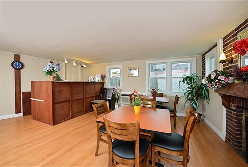 Howard Johnson By Wyndham West Yarmouth Cape Cod Exterior foto